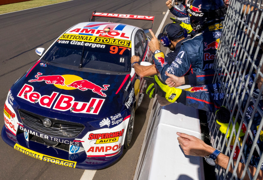 کمپین ردبول اسپانسر ورزشی برای جذب مشتری